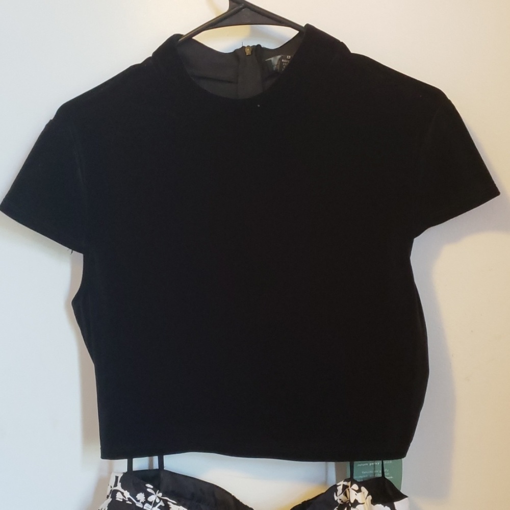 Black Crop Top